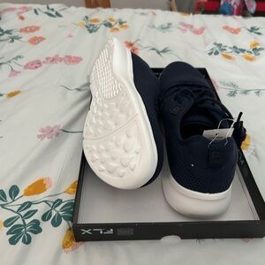 FLX Dynamic Knit Shoes